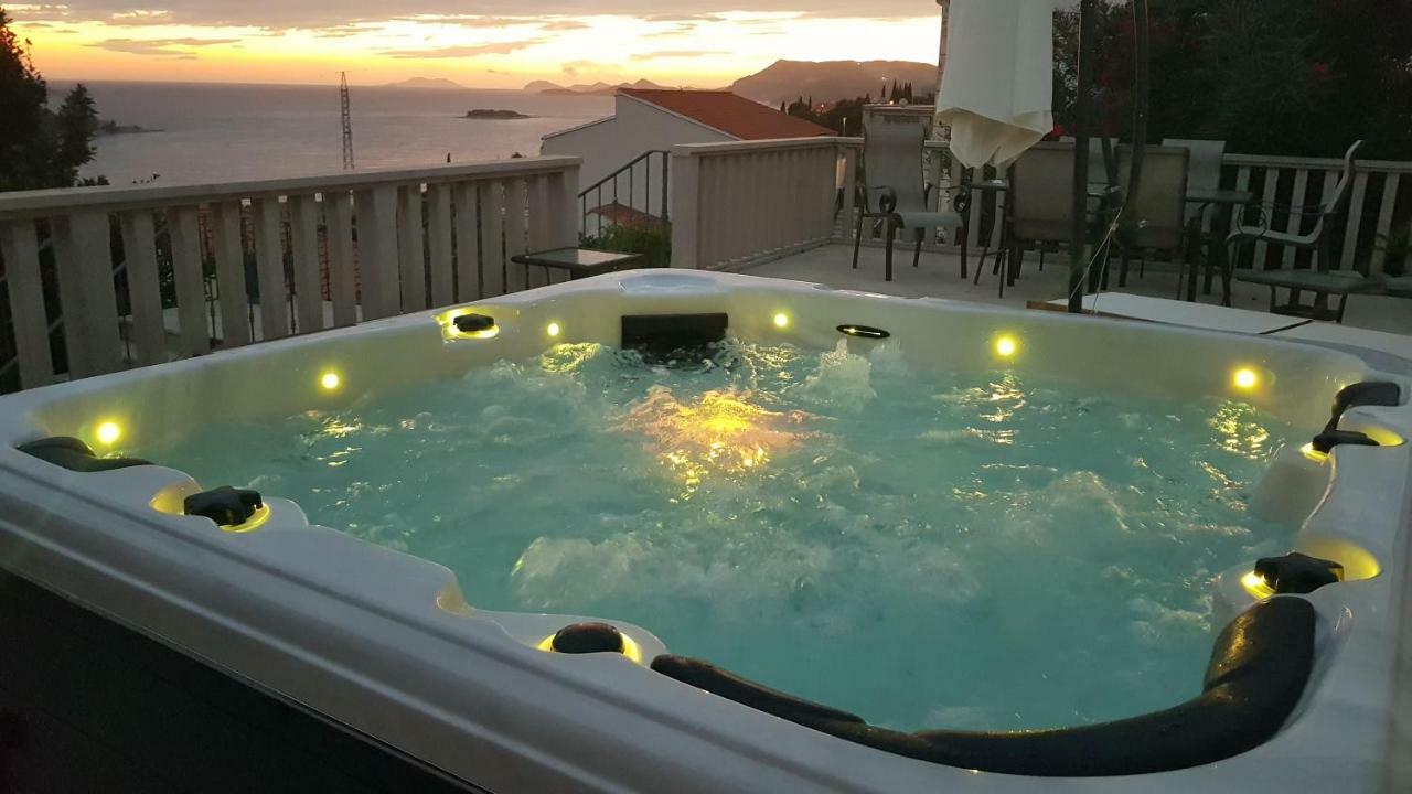 Sunset Villa ซัฟทัท ภายนอก รูปภาพ