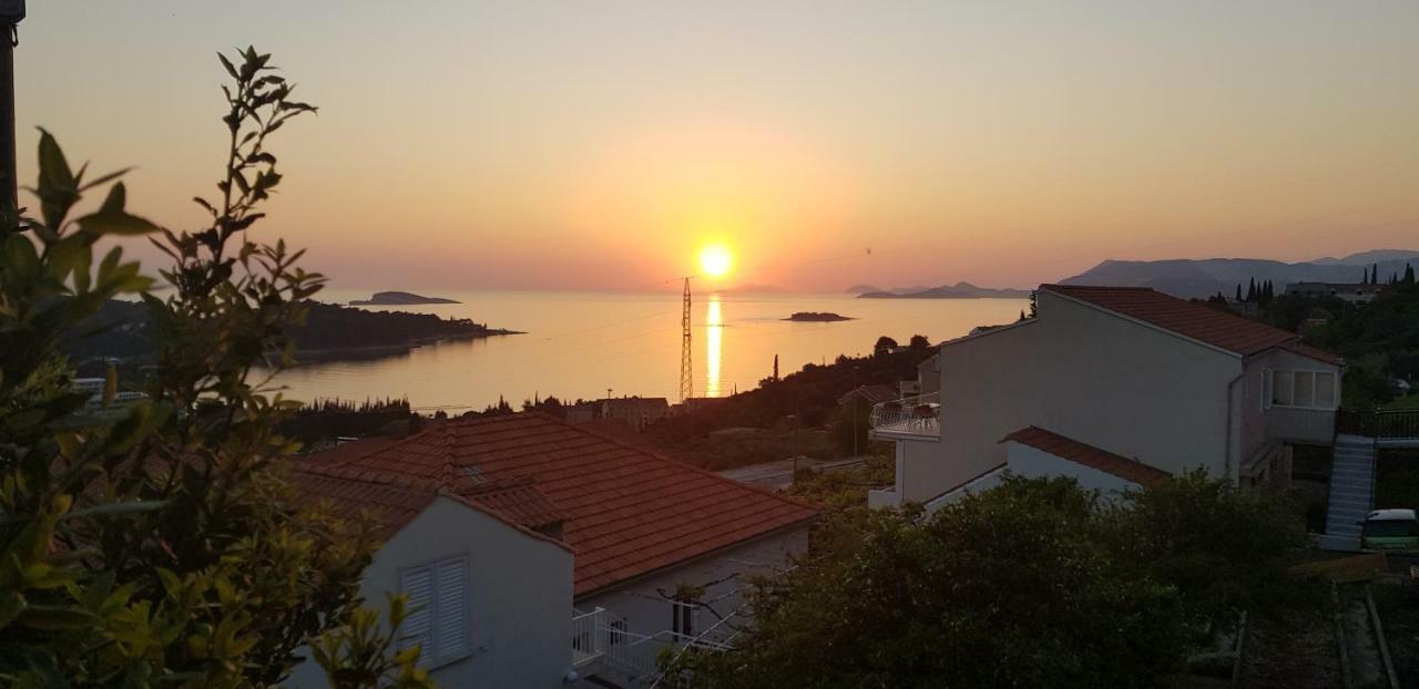 Sunset Villa ซัฟทัท ภายนอก รูปภาพ